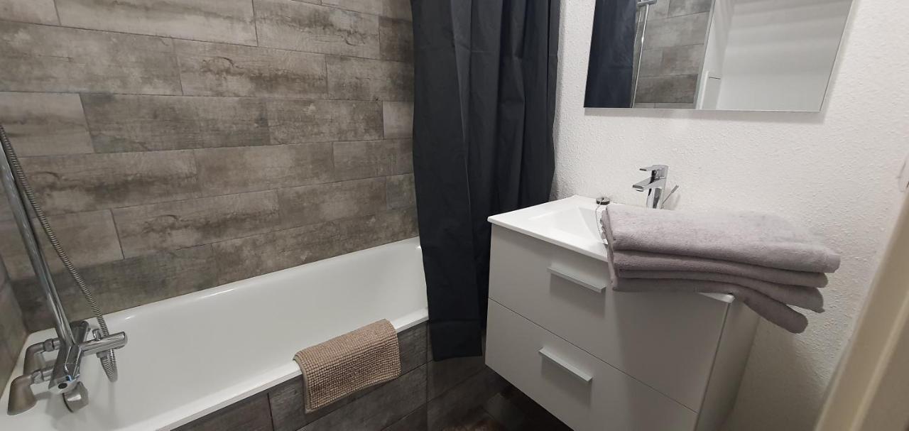 Jolie Vue - La Loge Appartement Hyères Buitenkant foto